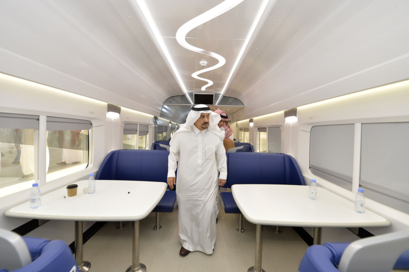 أمير الرياض يقوم برحلة عبر قطار الشمال للمجمعة ويزور المحطات ‫(34669082)‬ ‫‬