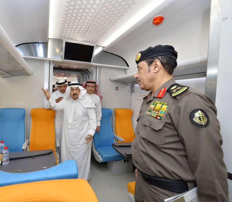 أمير الرياض يقوم برحلة عبر قطار الشمال للمجمعة ويزور المحطات ‫(34669083)‬ ‫‬