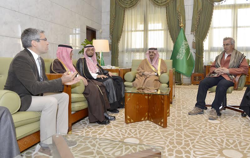 أمير الرياض يستقبل البعثة السعودية الفرنسية لاستكشاف الآثار في “موق اليمامة”