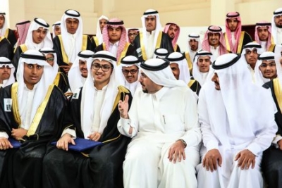 أمير القصيم يفاجئ طلاب ثانوية الأمير سلطان   ‫(1)‬