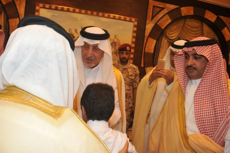 أمير مكة يستضيف رب الأسرة المتظلمة على مائدة الافطار ‫(167000125)‬ ‫‬