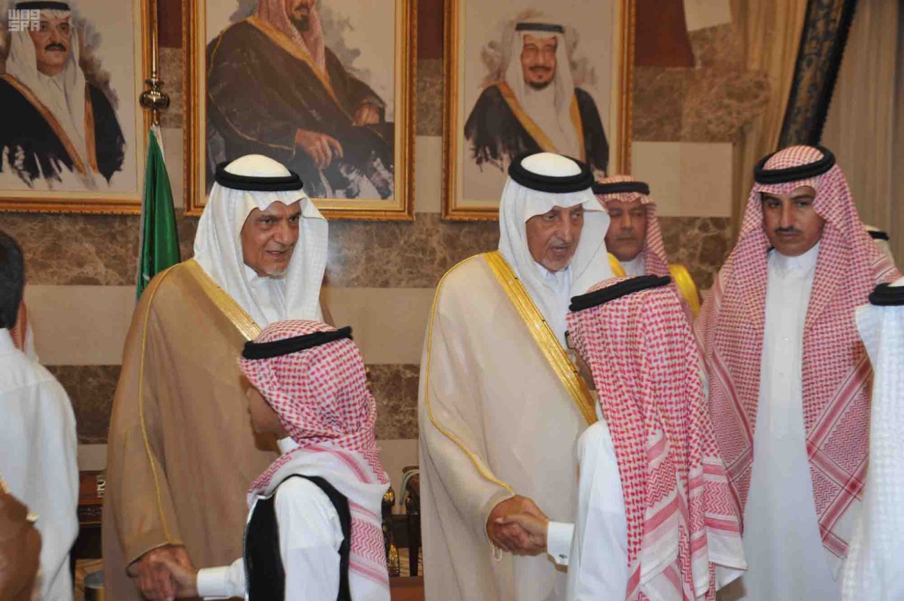 بالصور.. أخر أيام عزاء أمير مكة في وفاة شقيقه الأمير سعد الفيصل