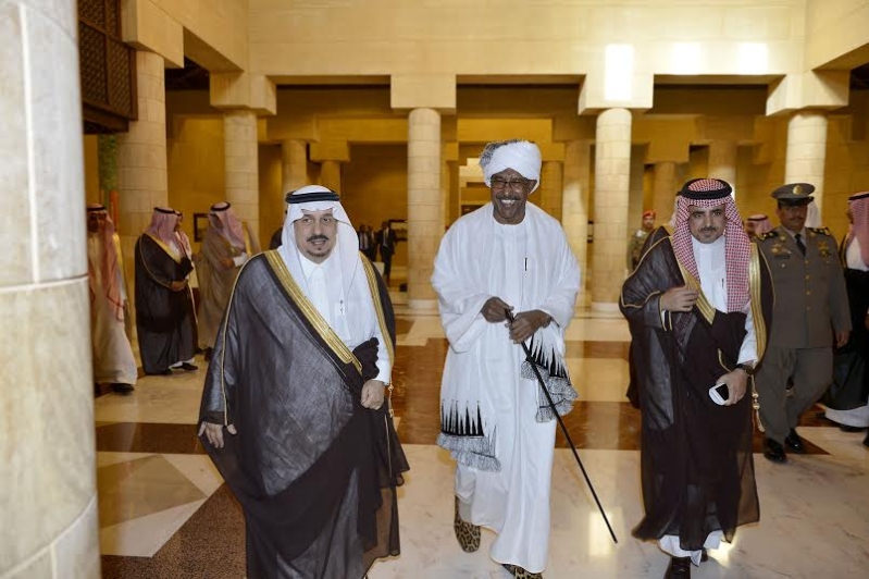 أمير منطقة الرياض يجتمع بوالي ولاية الخرطوم بجمهورية السودان12