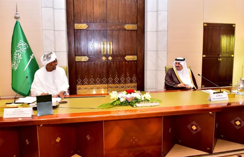 أمير منطقة الرياض يجتمع بوالي ولاية الخرطوم بجمهورية السودان23