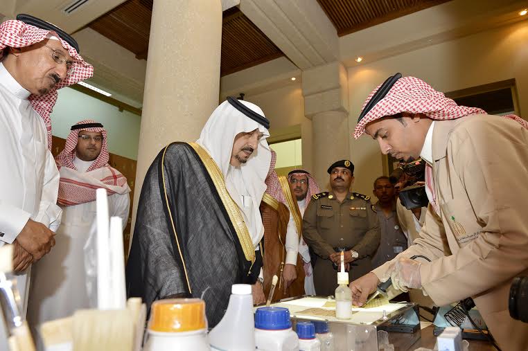 أمير منطقة الرياض يزور دارة الملك عبدالعزيز بمركز الملك عبد العزيز التاريخي بالمربع11