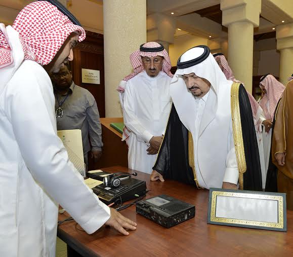 أمير منطقة الرياض يزور دارة الملك عبدالعزيز بمركز الملك عبد العزيز التاريخي بالمربع18