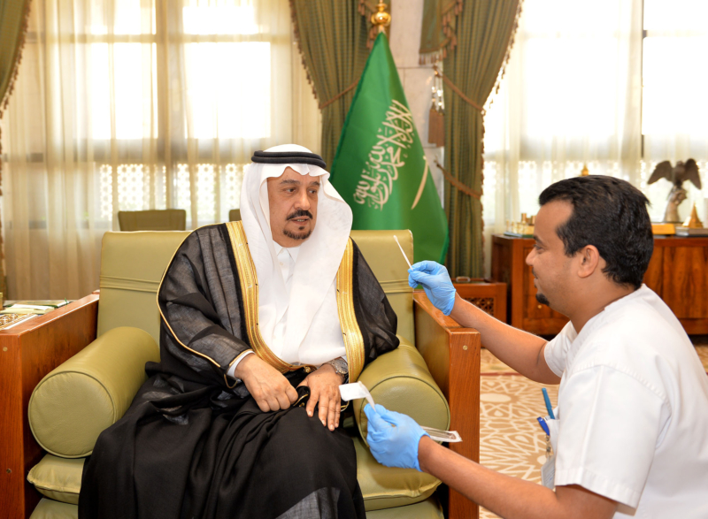 أمير منطقة الرياض يعلن انضمامه إلى سجل التبرع بالخلايا الجذعية ‫(175372997)‬ ‫‬