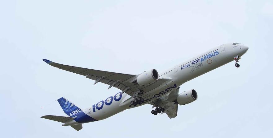 بالصور.. نجاح أول رحلة اختبارية لطائرة #إيرباص A350-1000