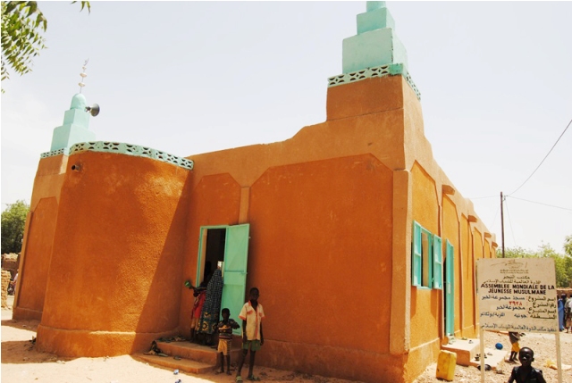 “الندوة” تُشَيِّد أول مسجد خرساني في قرية (بولكاغو)