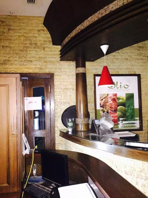 بلدية #جدة تغلق مطعمًا إيطاليًّا بحي الزهراء