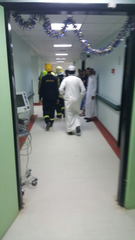 إخلاء مرضى مستشفى صامطة بعد انبعاث دخان ‫(335145427)‬ ‫‬