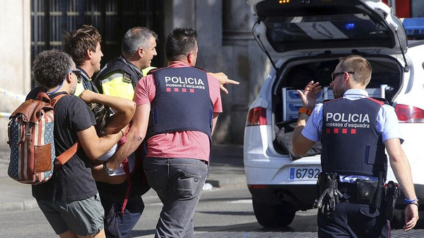السفارة لدى مدريد تؤكّد إجلاء 16 أسرة سعودية من محيط حادث الدهس الإرهابي