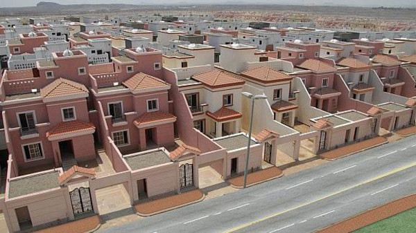 إسناد مشروع بناء 25 ألف وحدة سكنية لائتلاف أميركي سعودي