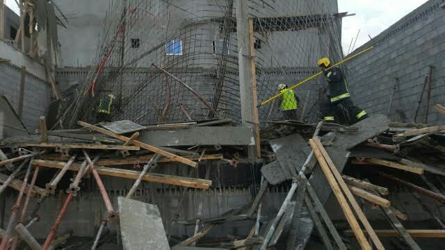 إصابة 9 مقيمين في انهيار جزئي لمبنى تحت الإنشاء بالأحساء