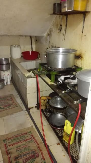 إغلاق مطبخ عشوائي داخل عمارة سكنية بمركزية مكة 1