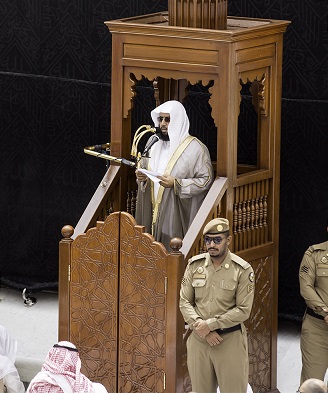 الغامدي من منبر الحرم المكي: التلبّس بالمعاصي والمُنكرات من أسباب السحر والعين