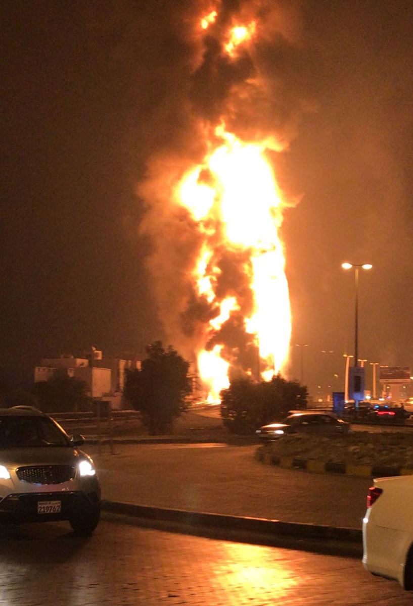 وزير داخلية البحرين: حريق أنبوب النفط عمل إرهابي خطير