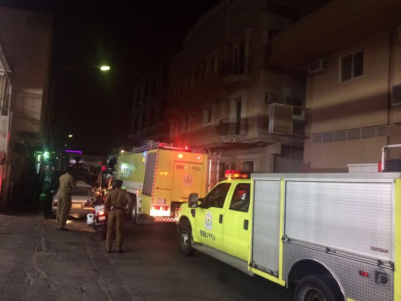 إنقاذ 9 محتجزين وإصابة شخص بحروق طفيفة بحريق عمارة في الخبر