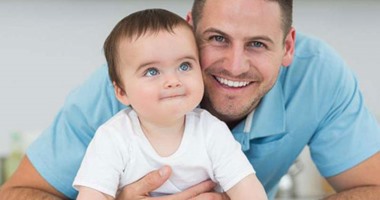 مفاجأة.. دراسة تكشف أن انخفاض هرمون الذكورة قد يجعلك أفضل أب