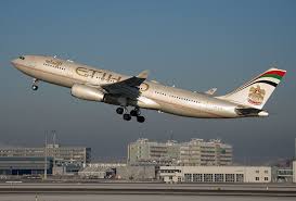 الاتحاد للطيران تعفي الأجانب من التأشيرة لدى وصولهم من قطر