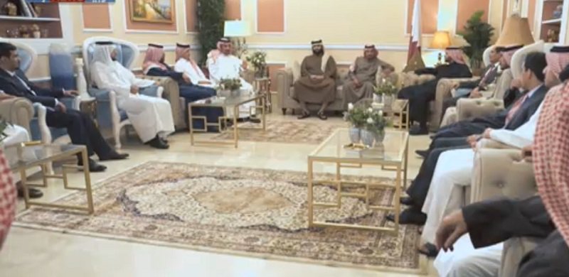 التفاف شعبي حول اجتماع شيوخ آل ثاني لإنقاذ قطر من تنظيم الحمدين