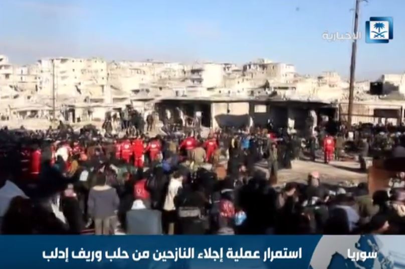 بالفيديو.. مشاهد مؤثرة من إجلاء النازحين في حلب