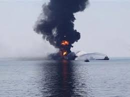 مُلاك ناقلتي النفط يعلقون الحجوزات الجديدة إلى الخليج
