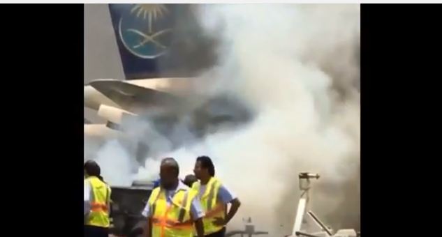 بالفيديو.. احتراق مقدمة طائرة الخطوط السعودية في جدة .. والسبب ؟