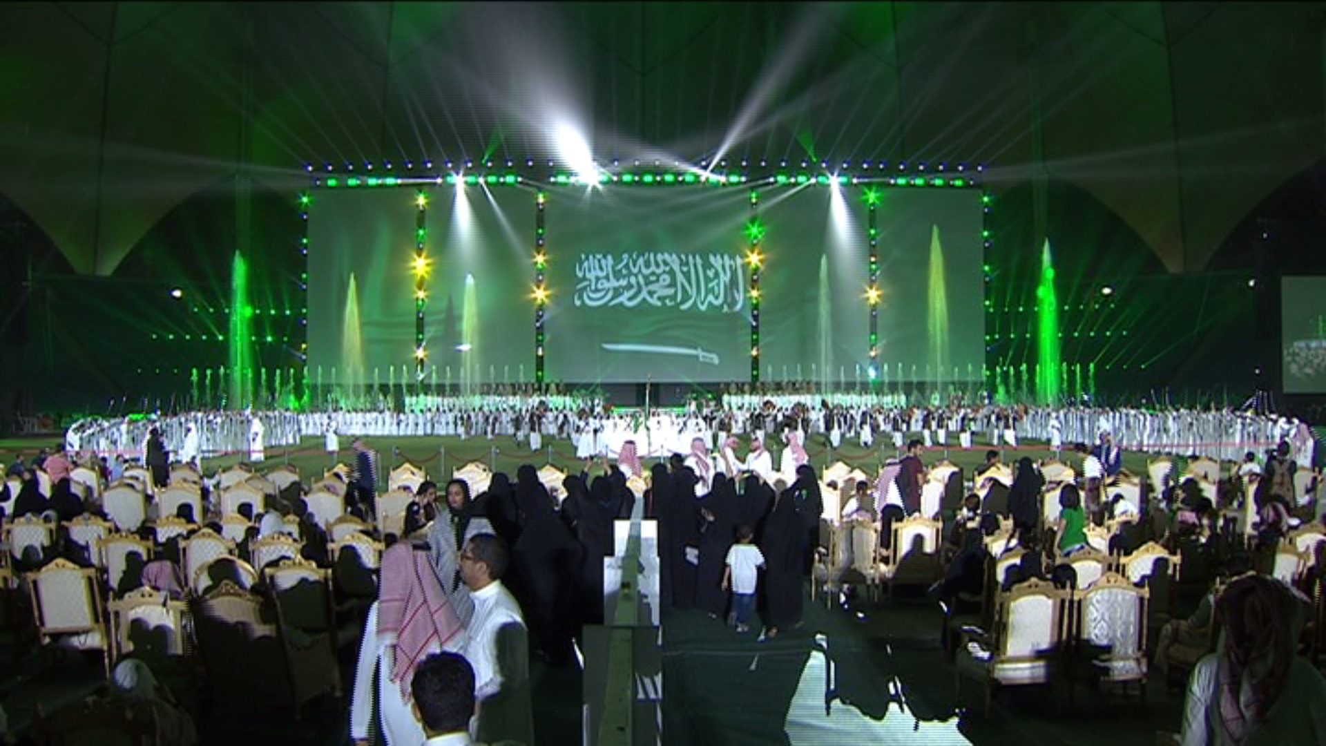 أسوشيتد برس الأميركية: العائلة السعودية صنعت الاحتفال باليوم الوطني 87