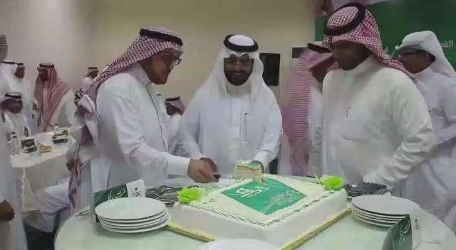جدل حول فيديو ردة فعل مدير “صحة القصيم” خلال المعايدة