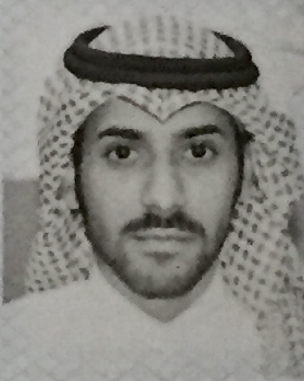 الشهري يحصد الماجستير بامتياز من جامعة المؤسس