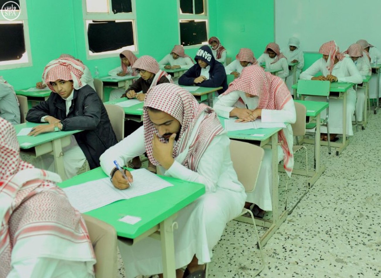 قرابة 200 ألف طالب وطالبة يتوجهون لأداء الاختبارات بـ #المنطقة_الشرقية - المواطن