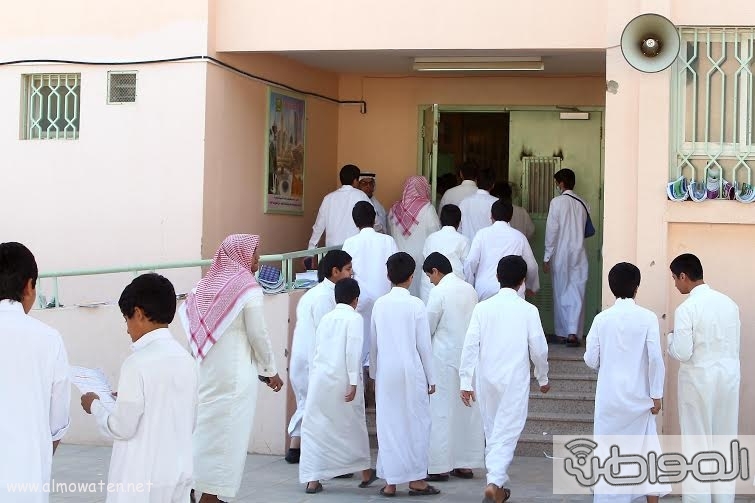 “تعليم جدة” يبدأ ترحيل المقررات الدراسية إلى المدارس استعدادا للعام الدراسي الجديد