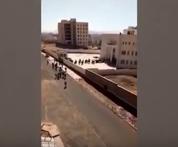 بالفيديو.. استسلام جماعي لميليشيات الحوثي بالعاصمة صنعاء