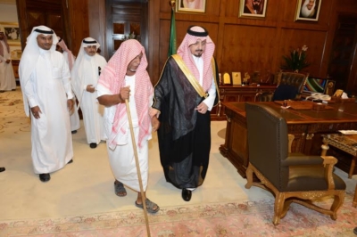 استقبال الأمير فيصل بن خالد رئيس اللجنة الرئيسية لإصلاح  علي بن يحي بن علي شاخري