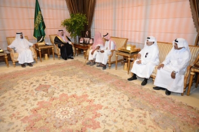 استقبال الأمير فيصل بن خالد رئيس اللجنة الرئيسية لإصلاح  علي بن يحي بن علي شاخري2