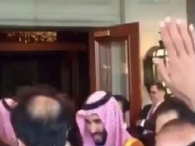 شاهد بالفيديو .. مبتعثون في أميركا يستقبلون محمد بن سلمان