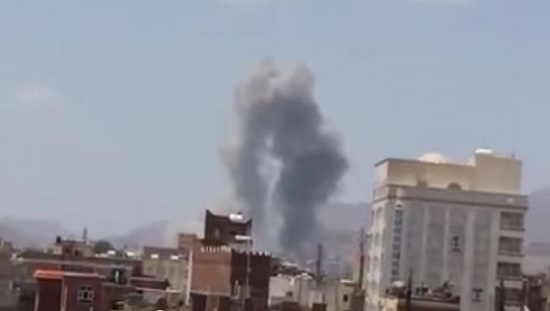 بالفيديو.. لحظة استهداف طائرات التحالف لقصر المخلوع علي صالح