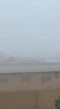 بالفيديو .. عاصفة اشوبا تضرب مصيرة بسلطنة عمان