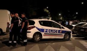 إصابة 8 في إطلاق نار أمام مسجد في فرنسا