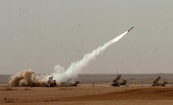 اعتراض صاروخ حوثي أُطلق باتجاه نجران وتدميره - المواطن