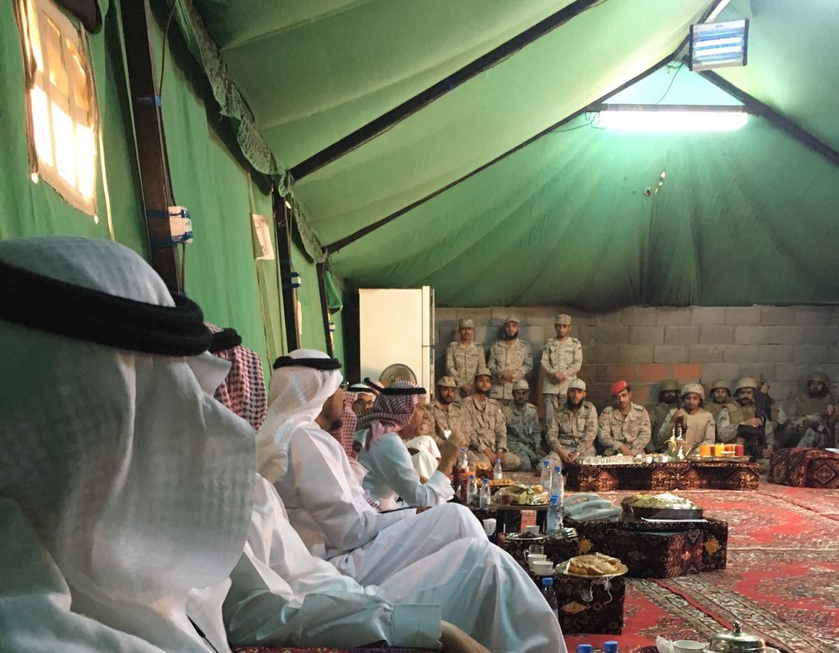 اعضاء المجلس يستمعون لإيجاز