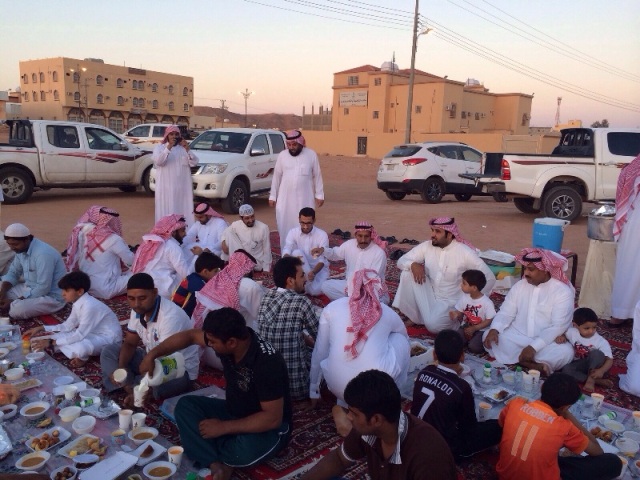 بالصور.. ​جماعة مسجد مناور هيفان بصوير الشمالي يقيمون إفطار​اً​ ​جماعياً