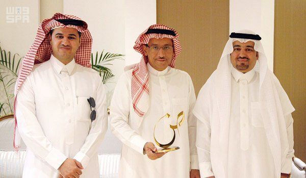 أكاديمي سعودي ينال جائزة الشيخ محمد بن راشد للغة العربية