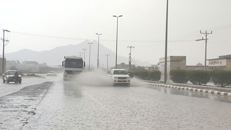 بارق والمجاردة تحت الأمطار لليوم الثاني.. والكهرباء خارج الخدمة