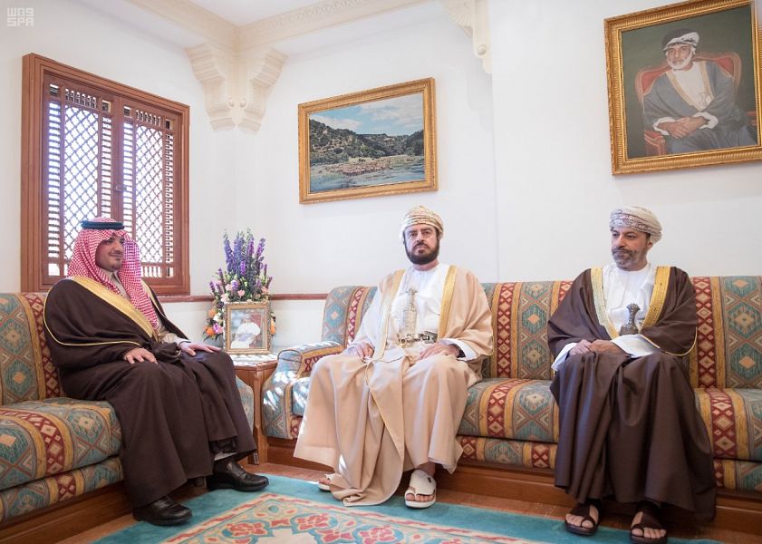 مسقط تحتضن لقاء الأمير عبدالعزيز بن سعود بن نايف مع نائب رئيس الوزراء العماني