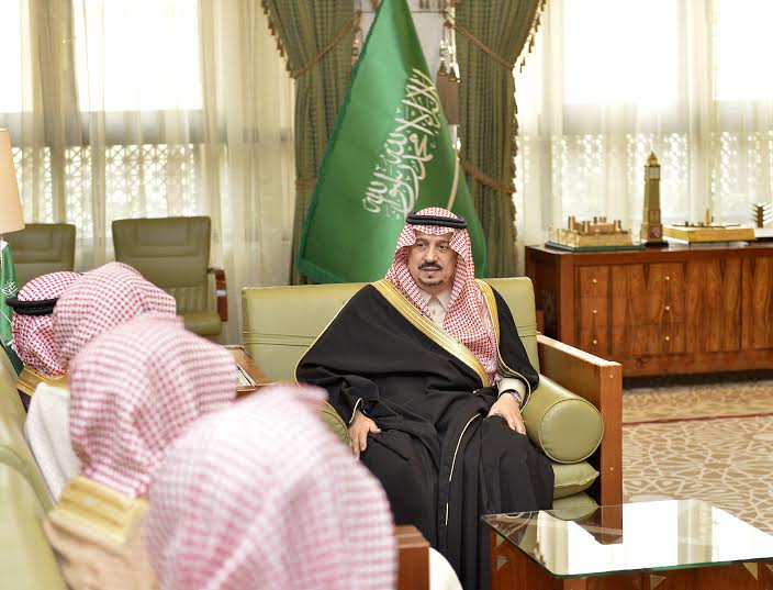 الأمير فيصل بن بندر يستقبل مدير جامعة الأمام المكلف وعميد المعهد العالي للقضاء9