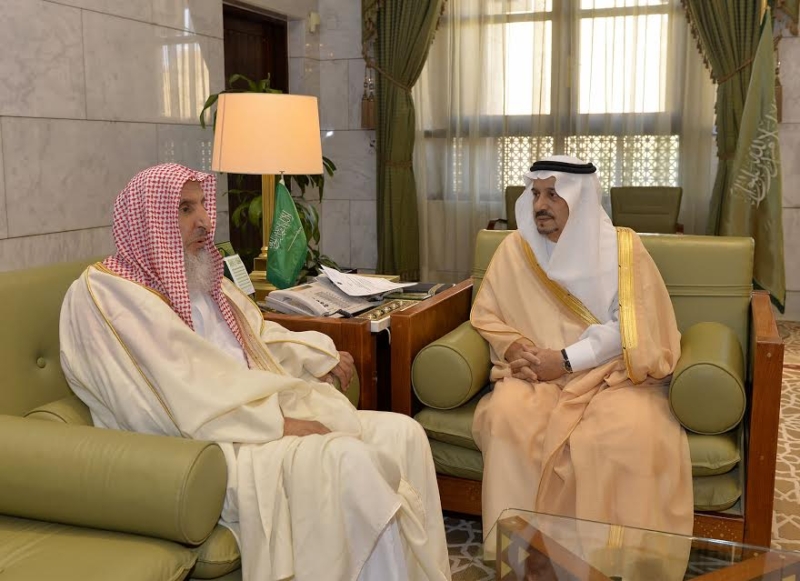 الأمير فيصل بن بندر يستقبل مفتى عام المملكة