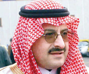 الأمير محمد بن نواف يزور المرضى السعوديين في لندن
