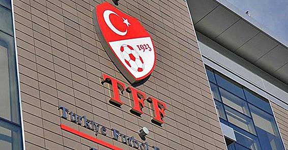 استقالة الاتحاد التركيّ لكرة القدم بسبب الانقلاب العسكريّ!